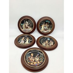 Tutankhamun Collector Plates,‎ Osiris Egyptian Porcelain Set of 5 (TBL-1013)
